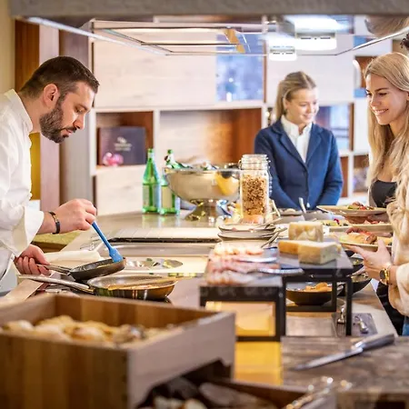Peak - Your Own Private Luxury - Includes Professional Staff And Catering - Voted World's شاليه