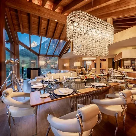 Peak - Your Own Private Luxury - Includes Professional Staff And Catering - Voted World's