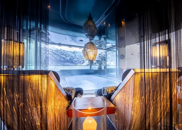 Peak - Your Own Private Luxury - Includes Professional Staff And Catering - Voted World's Chalet