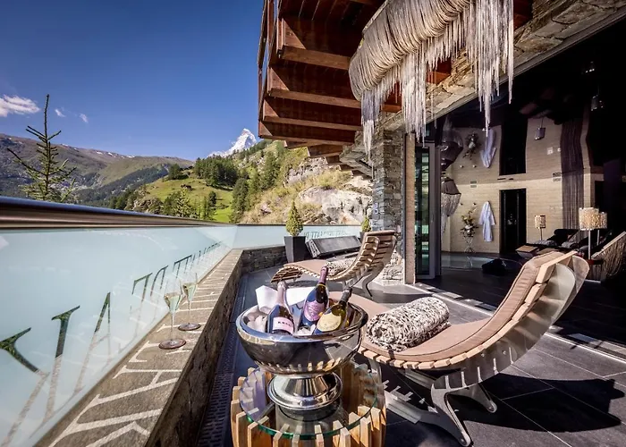 Peak - Your Own Private Luxury - Includes Professional Staff And Catering - Voted World's