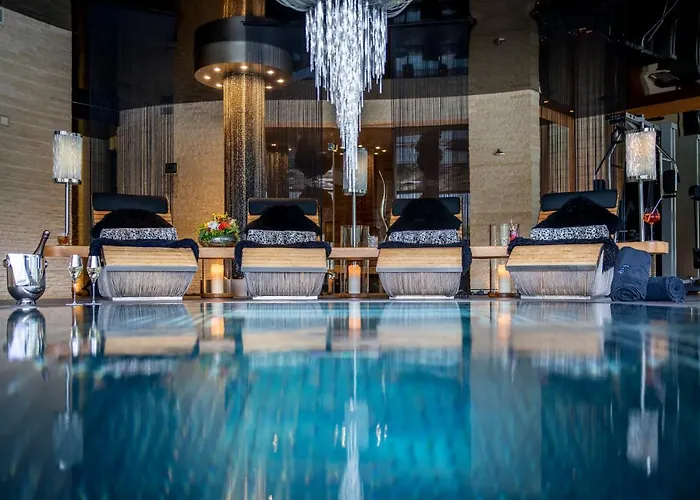 Peak - Your Own Private Luxury - Includes Professional Staff And Catering - Voted World's Zermatt