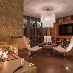 Peak - Your Own Private Luxury - Includes Professional Staff And Catering - Voted World's Chalet