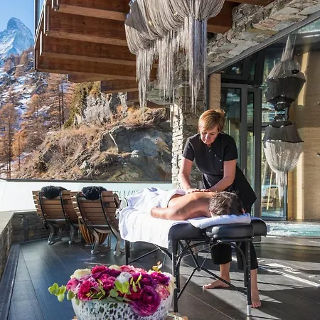 Peak - Your Own Private Luxury - Includes Professional Staff And Catering - Voted World's Chalet *