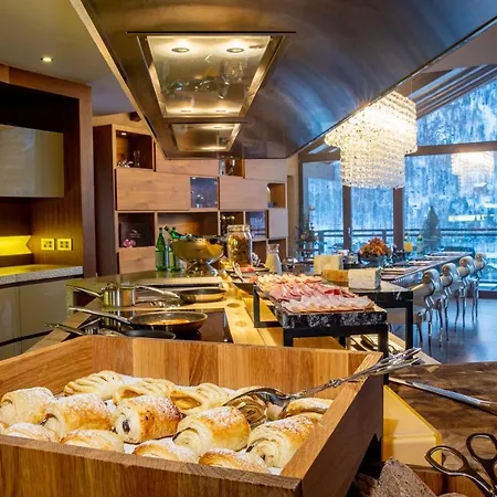 Peak - Your Own Private Luxury - Includes Professional Staff And Catering - Voted World's *